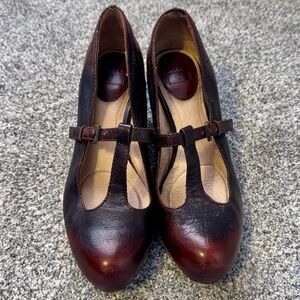 Frye Women's Brown T-Strap Heels Sz 7.5